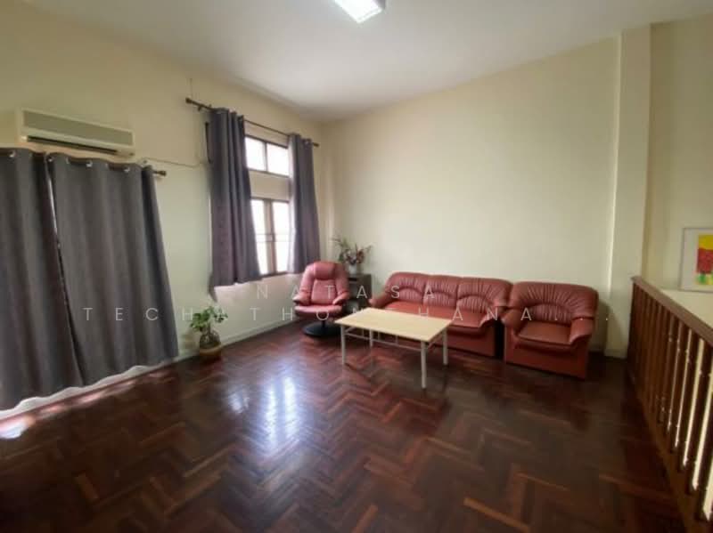 3-BR Townhouse, Bangkok, Wang Thonglang, Wang Thonglang, Bangkok, 3 Bedrooms, 350 sqm, Townhouse For Sale, by Natasa Techathonthanakhun, 500267882 - DDproperty.com