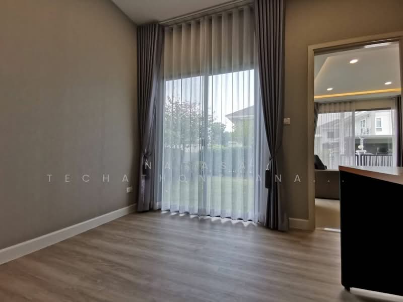 Perfect Place Sukhumvit 77-Suvarnabhumi, Samut Prakan, Lat Krabang Road, Rachathewa, Bang Plee, Samut Prakan, 4 Bedrooms, 165 sqm, Single Detached House For Rent, by Natasa Techathonthanakhun, 500267888 - DDproperty.com