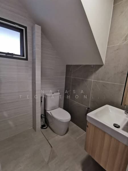 Perfect Place Sukhumvit 77-Suvarnabhumi, Samut Prakan, Lat Krabang Road, Rachathewa, Bang Plee, Samut Prakan, 4 Bedrooms, 165 sqm, Single Detached House For Rent, by Natasa Techathonthanakhun, 500267888 - DDproperty.com
