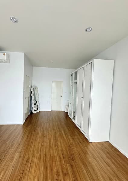 Baan Klang Muang Rama 9-Krungthep Kreetha, Bangkok, Soi Kanchanaphisek 23, Saphan Sung, Saphan Sung, Bangkok, 3 Bedrooms, 152 sqm, Townhouse For Rent, by Natasa Techathonthanakhun, 500267893 - DDproperty.com