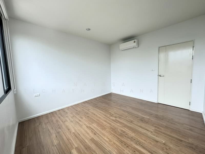 Baan Klang Muang Rama 9-Krungthep Kreetha, Bangkok, Soi Kanchanaphisek 23, Saphan Sung, Saphan Sung, Bangkok, 3 Bedrooms, 152 sqm, Townhouse For Rent, by Natasa Techathonthanakhun, 500267893 - DDproperty.com