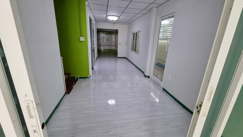 2-BR Townhouse, Bangkok, Bang Chak, Phra Khanong, Bangkok, 2 Bedrooms, 304 sqm, Townhouse For Rent, by Phakawadee Jiramanee, 500267909 - DDproperty.com