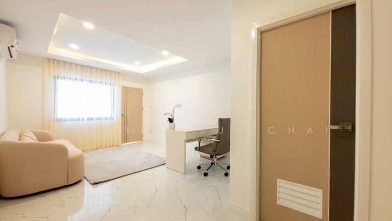 5-BR Villa, Chon Buri (Pattaya), Nong Pru, Bang Lamung (Pattaya), Chon Buri (Pattaya), 5 Bedrooms, 342 sqm, Villa For Sale, by Tanawan Surichai, 500267911 - DDproperty.com