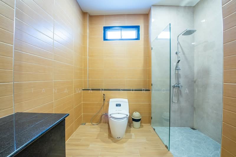undefined, Chon Buri (Pattaya), Huai Yai, Bang Lamung (Pattaya), Chon Buri (Pattaya), 5 Bedrooms, 700 sqm, Villa For Sale, by Tanawan Surichai, 500267915 - DDproperty.com