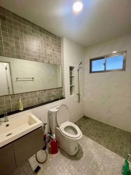 undefined, Chon Buri (Pattaya), Nong - Kham, Si Racha, Chon Buri (Pattaya), 4 Bedrooms, 325 sqm, Single Detached House For Sale, by Tanawan Surichai, 500267953 - DDproperty.com