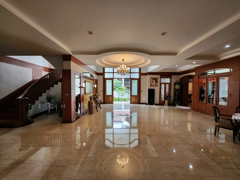 For Rent - 6-BR House, Bangkok