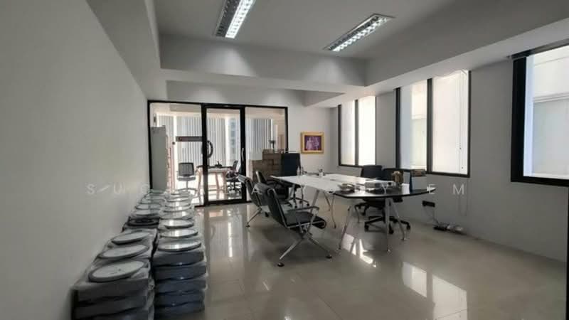 1-BR House, Bangkok, Samsen Nok, Huai Khwang, Bangkok, 1 Bedroom, 1,200 sqm, Single Detached House For Sale, by Suchada Yodyiem, 500267984 - DDproperty.com