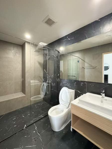 Skyrise Avenue Sukhumvit 64, Bangkok, 3 Soi Sukhumvit 64, Bang Chak, Phra Khanong, Bangkok, 2 Bedrooms, 46 sqm, Condo For Rent, by Phakawadee Jiramanee, 500268004 - DDproperty.com