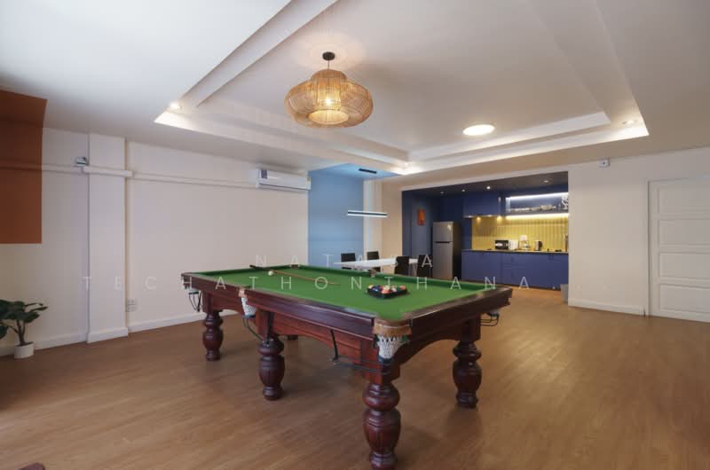 5-BR Townhouse, Bangkok, Khlong Tan Nua, Watthana, Bangkok, 5 Bedrooms, 240 sqm, Townhouse For Rent, by Natasa Techathonthanakhun, 500268014 - DDproperty.com