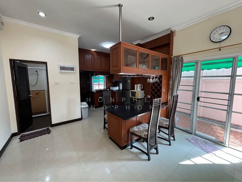 3-BR House, Chon Buri (Pattaya), Nong Pru, Bang Lamung (Pattaya), Chon Buri (Pattaya), 3 Bedrooms, 345 sqm, Single Detached House For Rent, by Phonphen Tangphong, 500268015 - DDproperty.com