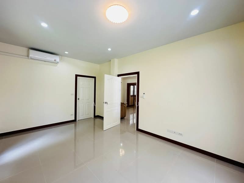 undefined, Chon Buri (Pattaya), Nong Pru, Bang Lamung (Pattaya), Chon Buri (Pattaya), 3 Bedrooms, 165 sqm, Single Detached House For Sale, by Tanawan Surichai, 500268018 - DDproperty.com