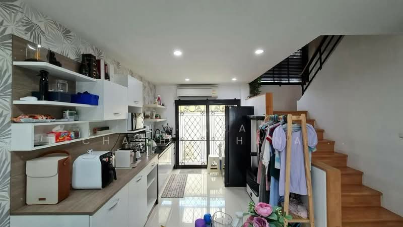 3-BR Townhouse, Bangkok, Suan Luang, Suan Luang, Bangkok, 3 Bedrooms, 195 sqm, Townhouse For Sale, by Natasa Techathonthanakhun, 500268022 - DDproperty.com
