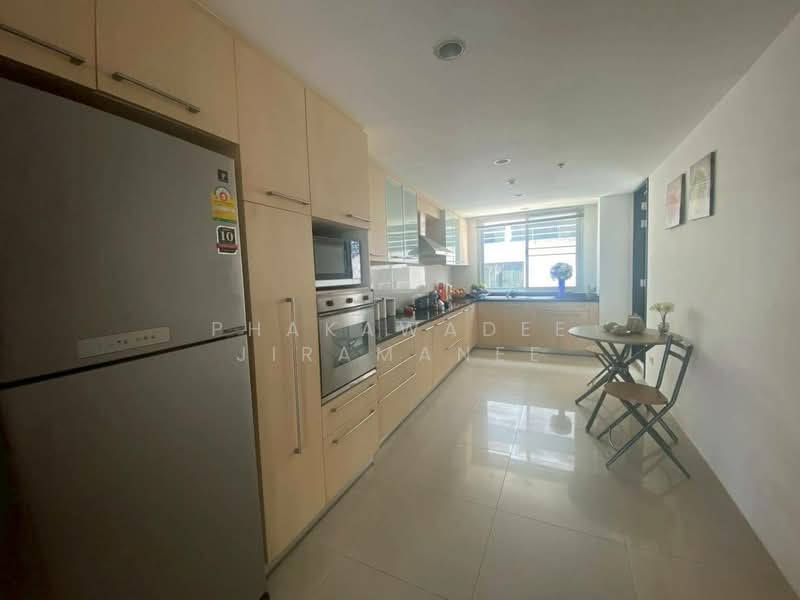 Sathorn Gallery Residences, Bangkok, 70 Pan Road, Silom, Bang Rak, Bangkok, 3 Bedrooms, 230 sqm, Apartment For Rent, by Phakawadee Jiramanee, 500268026 - DDproperty.com