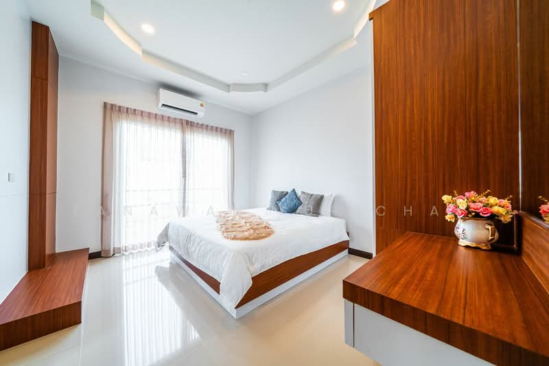 5-BR Villa, Chon Buri (Pattaya), Nong Pru, Bang Lamung (Pattaya), Chon Buri (Pattaya), 5 Bedrooms, 280 sqm, Villa For Sale, by Tanawan Surichai, 500268041 - DDproperty.com