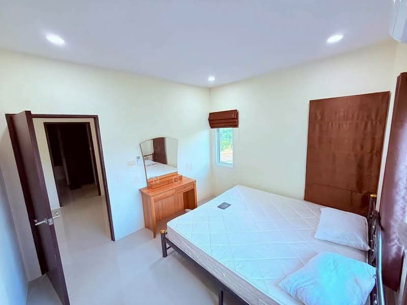 3-BR House, Chon Buri (Pattaya), Poong, Bang Lamung (Pattaya), Chon Buri (Pattaya), 3 Bedrooms, 204 sqm, Single Detached House For Rent, by Vikrant Kokar, 500268050 - DDproperty.com