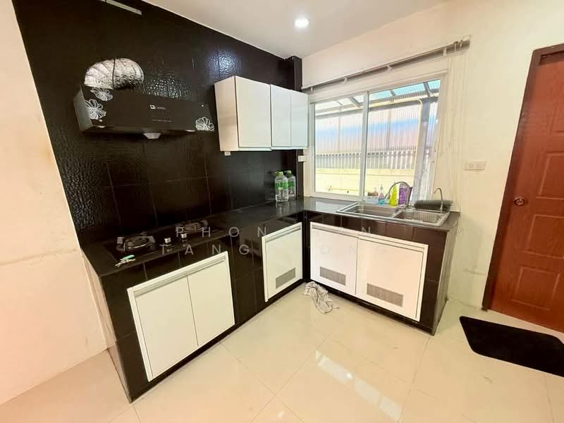 3-BR House, Chon Buri (Pattaya), Poong, Bang Lamung (Pattaya), Chon Buri (Pattaya), 3 Bedrooms, 204 sqm, Single Detached House For Rent, by Vikrant Kokar, 500268050 - DDproperty.com