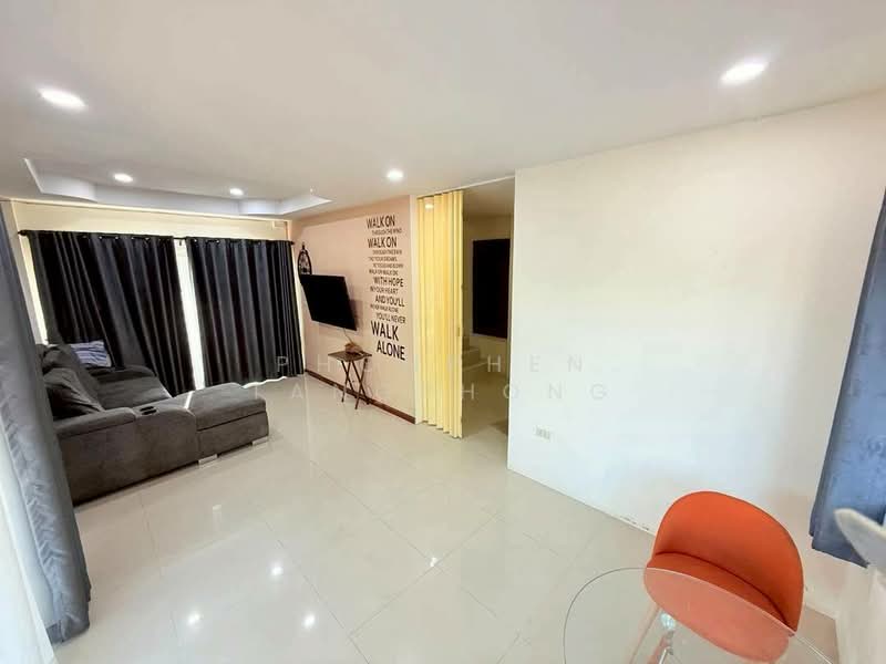 3-BR House, Chon Buri (Pattaya), Poong, Bang Lamung (Pattaya), Chon Buri (Pattaya), 3 Bedrooms, 204 sqm, Single Detached House For Rent, by Vikrant Kokar, 500268050 - DDproperty.com