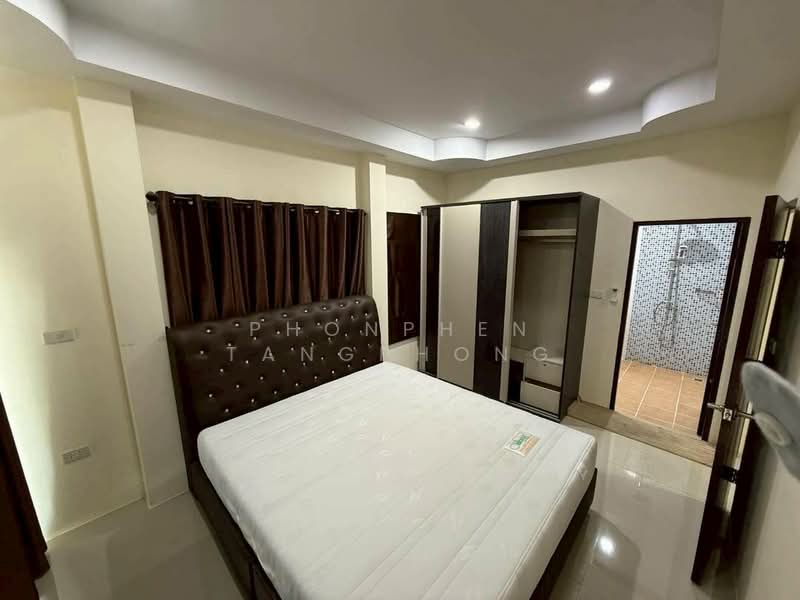 3-BR House, Chon Buri (Pattaya), Poong, Bang Lamung (Pattaya), Chon Buri (Pattaya), 3 Bedrooms, 204 sqm, Single Detached House For Rent, by Vikrant Kokar, 500268050 - DDproperty.com