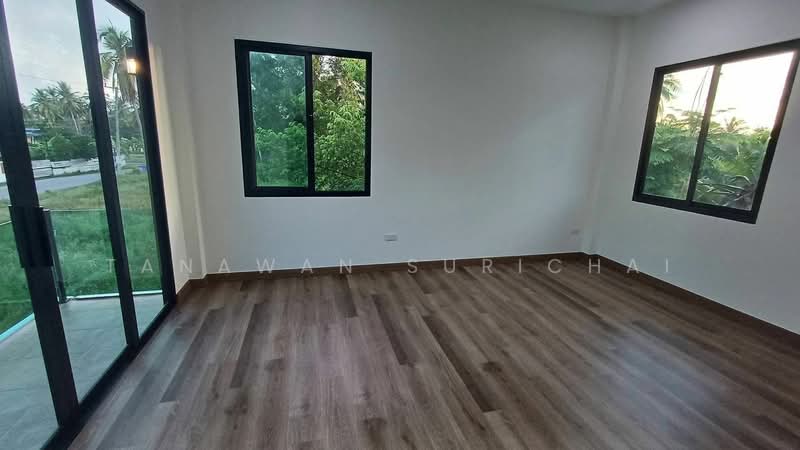 บ้าน 3-ห้องนอน, ชลบุรี, ห้วยใหญ่, บางละมุง, ชลบุรี, 230 ตร.ม., บ้านเดี่ยว ขาย, โดย Tanawan Surichai, 500268082 - DDproperty.com