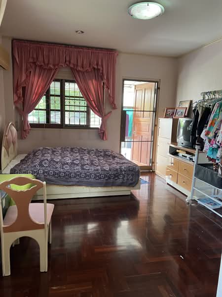 ขายบ้านติดถนนเทศบาลสงเคราห์ ใก้งตลาดบองมาเช่, Bangkok, เทศบาลสงเคราะห์, Lat Yao, Chatuchak, Bangkok, 7 Bedrooms, 400 sqm, Single Detached House For Sale, by ณัฐธยาน์ ไชยวรุตย์, 500268089 - DDproperty.com