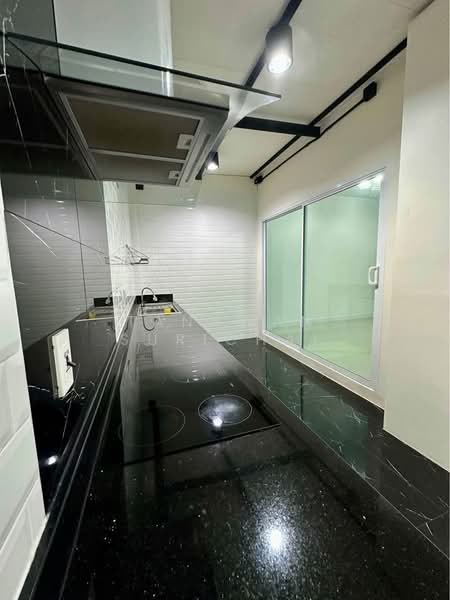 For Sale - 3-BR House, Chon Buri (Pattaya)