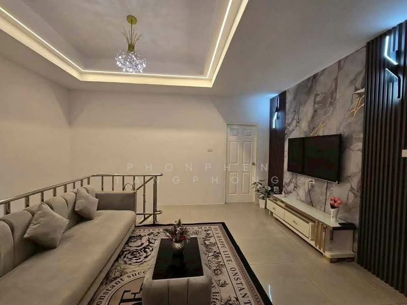 undefined, Chon Buri (Pattaya), Nong Pru, Bang Lamung (Pattaya), Chon Buri (Pattaya), 4 Bedrooms, 382 sqm, Semi-Detached House (Twin House) For Rent, by Vikrant Kokar, 500268152 - DDproperty.com