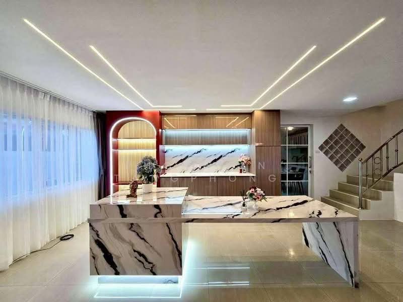 undefined, Chon Buri (Pattaya), Nong Pru, Bang Lamung (Pattaya), Chon Buri (Pattaya), 4 Bedrooms, 382 sqm, Semi-Detached House (Twin House) For Rent, by Vikrant Kokar, 500268152 - DDproperty.com