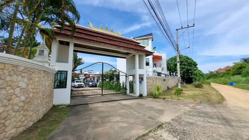 undefined, Chon Buri (Pattaya), Huai Yai, Bang Lamung (Pattaya), Chon Buri (Pattaya), 2 Bedrooms, 210 sqm, Townhouse For Sale, by Harrison Chong, 500268153 - DDproperty.com