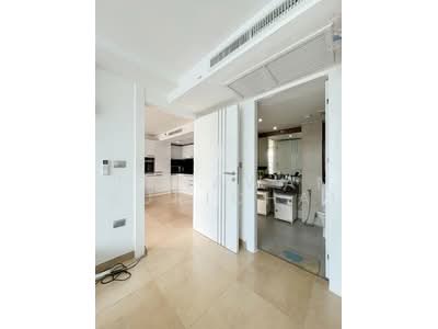 ขาย - Centara Avenue Residences : เซ็นทารา อเวนิว เรสซิเดนซ์ สวีท คอนโด, ชลบุรี