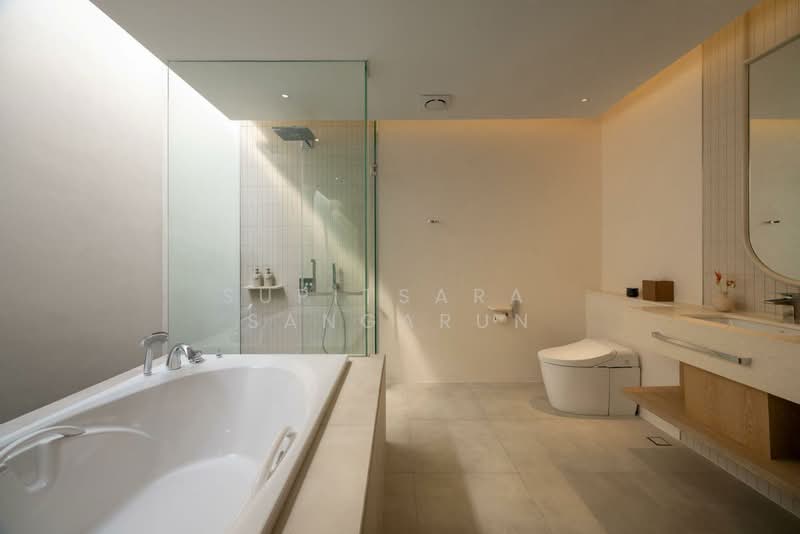 Movenpick White Sand Beach Pattaya : โมเวนพิค ไวท์แซนด์บีช พัทยา, ชลบุรี, 56 หมู่ 2 ถนนสุขุมวิท, นาจอมเทียน, สัตหีบ, ชลบุรี, 270 ตร.ม., คอนโด ขาย, โดย Supitsara  Sangarun, 500268201 - DDproperty.com