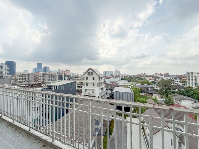 Baan Siri Sathorn : บ้านสิริ สาทร, กรุงเทพ, 10 ซอยเย็นอากาศ 1, ทุ่งมหาเมฆ, สาทร, กรุงเทพ, 70 ตร.ม., คอนโด ขาย, โดย Keerati Benjasupawan, 500268243 - DDproperty.com