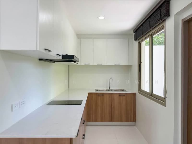 Urgent sale! Luxury pool villa in a prime location in Chalong, within a gated community. 4 bedrooms,, Phuket, Chalong, Muang Phuket, Phuket, 4 Bedrooms, 279 sqm, Villa For Sale, by Rachen Nopsuwan, 500268260 - DDproperty.com