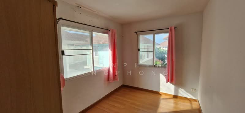 For Sale - 3-BR Semi-detached House, Chon Buri (Pattaya)