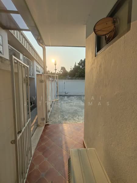 ขายบ้านเดี่ยวพร้อมอาคารรวม 3 หลัง บนเนื้อที่ 270 ตารางวา พร้อมระบบโซล่าเซลล์จัดเต็ม 1 ล้านบาท, สมุทรปราการ, เทพารักษ์ 86, เทพารักษ์, เมืองสมุทรปราการ, สมุทรปราการ, 500 ตร.ม., บ้านเดี่ยว ขาย, โดย visutchai jitpimolmas, 500268271 - DDproperty.com