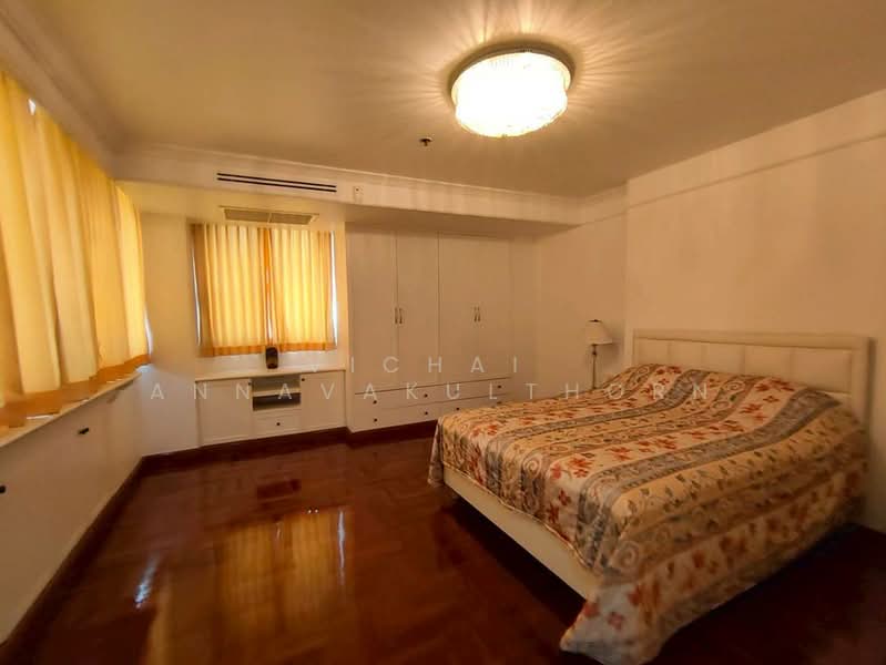 Ruamsuk Condominium, Bangkok, 12 Soi Athakravi, Khong Tan, Khlong Toei, Bangkok, 4 Bedrooms, 350 sqm, Condo For Rent, by Vichai  Annavakulthorn, 500268417 - DDproperty.com