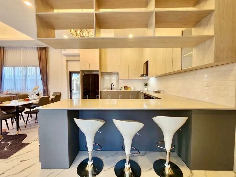 3-BR Villa, Chon Buri (Pattaya), Nong Pru, Bang Lamung (Pattaya), Chon Buri (Pattaya), 3 Bedrooms, 220 sqm, Villa For Rent, by Phonphen Tangphong, 500268424 - DDproperty.com