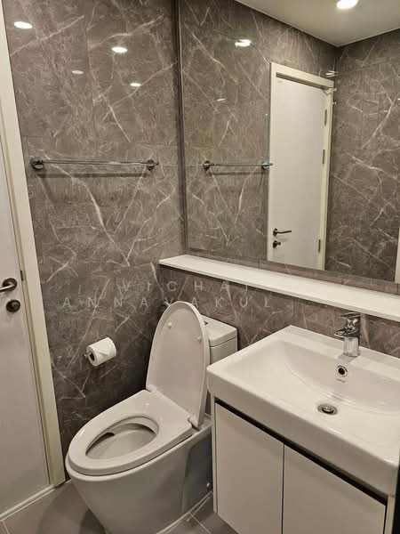 Mazarine Ratchayothin, Bangkok, Soi Phahonyothin 30, Phahonyothin Road, Chan Kasem, Chatuchak, Bangkok, 1 Bedroom, 42 sqm, Condo For Rent, by Vichai  Annavakulthorn, 500268447 - DDproperty.com