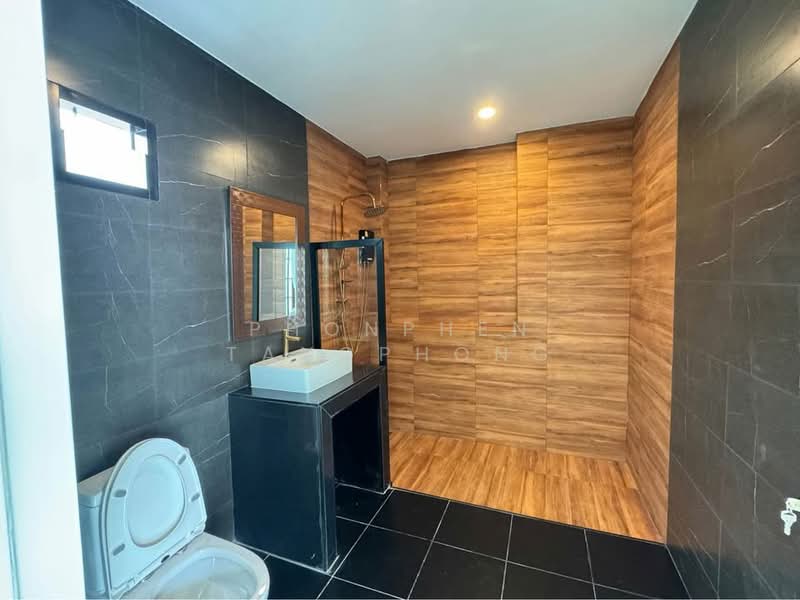 3-BR House, Chon Buri (Pattaya), Nong Pru, Bang Lamung (Pattaya), Chon Buri (Pattaya), 3 Bedrooms, 263 sqm, Single Detached House For Sale, by Phonphen Tangphong, 500268660 - DDproperty.com