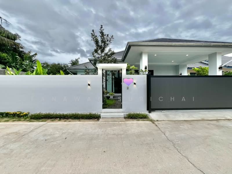 3-BR Villa, Chon Buri (Pattaya), Huai Yai, Bang Lamung (Pattaya), Chon Buri (Pattaya), 3 Bedrooms, 230 sqm, Villa For Sale, by Tanawan Surichai, 500268665 - DDproperty.com