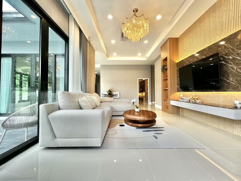 3-BR Villa, Chon Buri (Pattaya), Huai Yai, Bang Lamung (Pattaya), Chon Buri (Pattaya), 3 Bedrooms, 230 sqm, Villa For Sale, by Tanawan Surichai, 500268665 - DDproperty.com