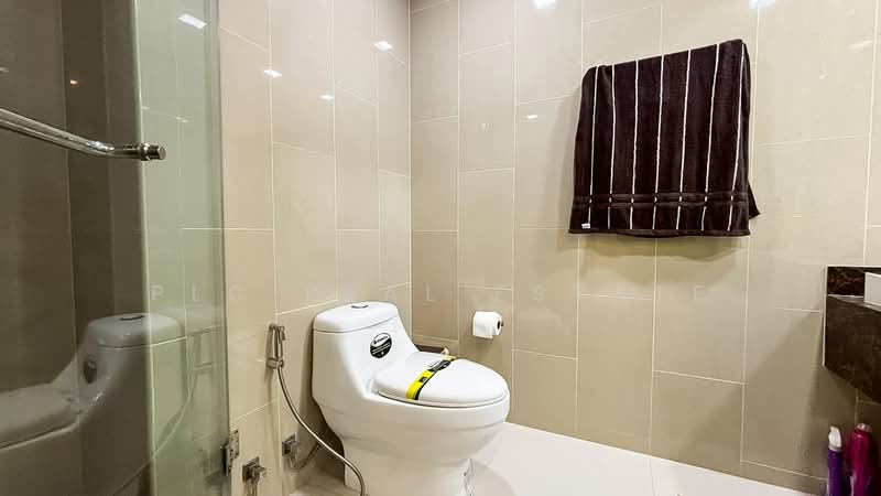 The Peak Towers, Chon Buri (Pattaya), Kasetsin 9, Nong Pru, Bang Lamung (Pattaya), Chon Buri (Pattaya), 1 Bedroom, 43 sqm, Condo For Sale, by PLC real estate, 500268693 - DDproperty.com