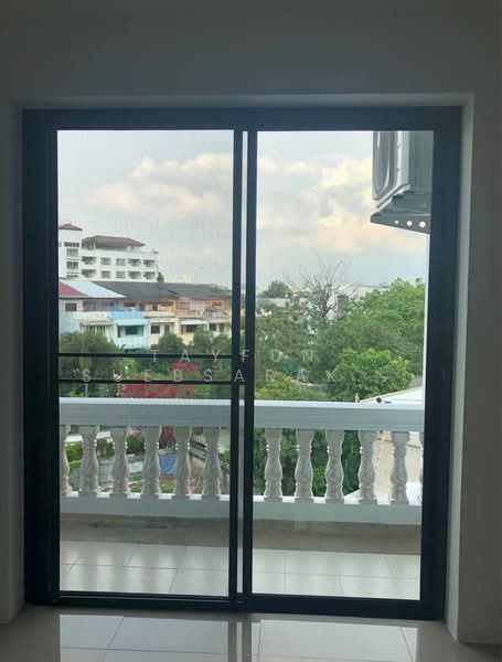 ทาวน์เฮ้าส์ 5-ห้องนอน, กรุงเทพ, คลองตันเหนือ, วัฒนา, กรุงเทพ, 200 ตร.ม., ทาวน์เฮ้าส์ ให้เช่า, โดย Jakree Buajatturat, 500268721 - DDproperty.com