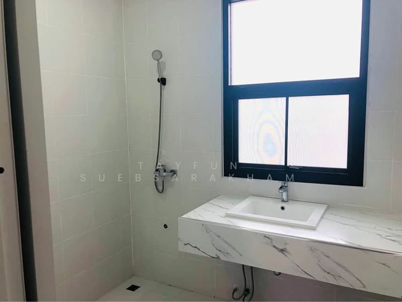 5-BR Townhouse, Bangkok, Khlong Tan Nua, Watthana, Bangkok, 5 Bedrooms, 200 sqm, Townhouse For Rent, by Jakree Buajatturat, 500268721 - DDproperty.com