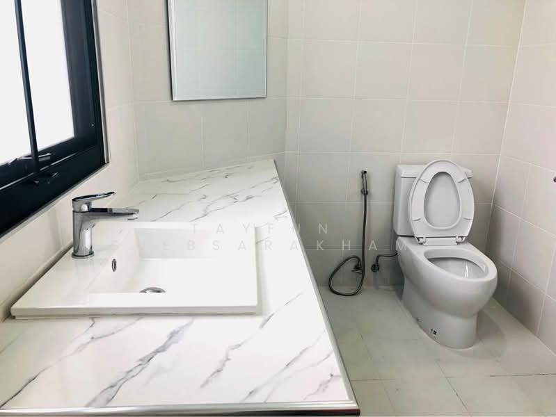 5-BR Townhouse, Bangkok, Khlong Tan Nua, Watthana, Bangkok, 5 Bedrooms, 200 sqm, Townhouse For Rent, by Jakree Buajatturat, 500268721 - DDproperty.com