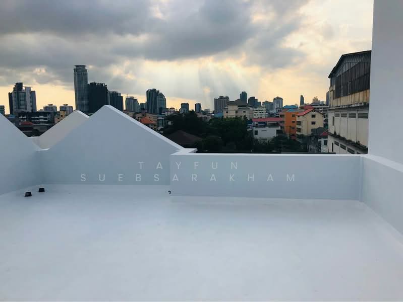 ทาวน์เฮ้าส์ 5-ห้องนอน, กรุงเทพ, คลองตันเหนือ, วัฒนา, กรุงเทพ, 200 ตร.ม., ทาวน์เฮ้าส์ ให้เช่า, โดย Jakree Buajatturat, 500268721 - DDproperty.com