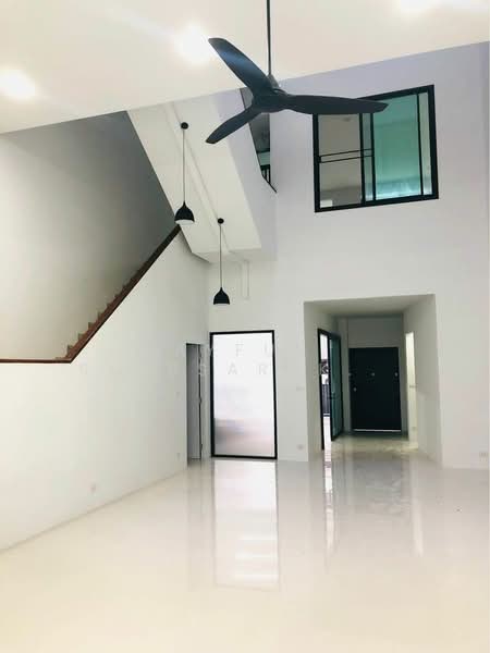 ทาวน์เฮ้าส์ 5-ห้องนอน, กรุงเทพ, คลองตันเหนือ, วัฒนา, กรุงเทพ, 200 ตร.ม., ทาวน์เฮ้าส์ ให้เช่า, โดย Jakree Buajatturat, 500268721 - DDproperty.com