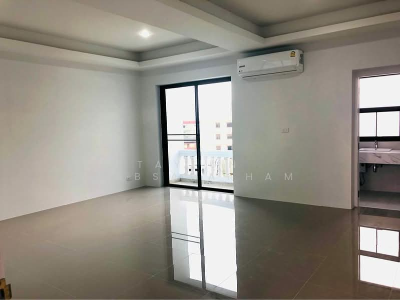 5-BR Townhouse, Bangkok, Khlong Tan Nua, Watthana, Bangkok, 5 Bedrooms, 200 sqm, Townhouse For Rent, by Jakree Buajatturat, 500268721 - DDproperty.com