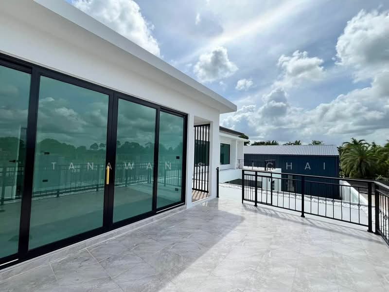 4-BR Villa, Chon Buri (Pattaya), Nong Pru, Bang Lamung (Pattaya), Chon Buri (Pattaya), 4 Bedrooms, 382 sqm, Villa For Sale, by Tanawan Surichai, 500268730 - DDproperty.com