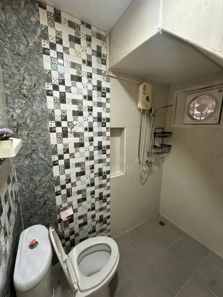 4-BR Townhouse, Chon Buri (Pattaya), Nong Pru, Bang Lamung (Pattaya), Chon Buri (Pattaya), 4 Bedrooms, 220 sqm, Townhouse For Sale, by Tanawan Surichai, 500268735 - DDproperty.com