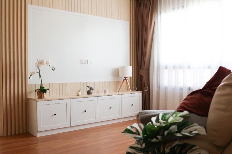 Lumpini Place Phahol-Saphankhwai, Bangkok, 171 Pradipat Road, Samsen Nai, Phaya Thai, Bangkok, 2 Bedrooms, 65 sqm, Condo For Sale, by Suchada Yodyiem, 500268811 - DDproperty.com